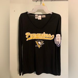 Pittsburgh Penguins long sleeve top- size medium